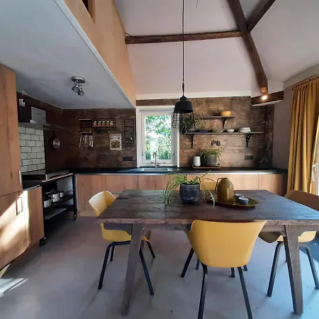 Voorhuis En Klein Waterland بيت ضيافة 4*