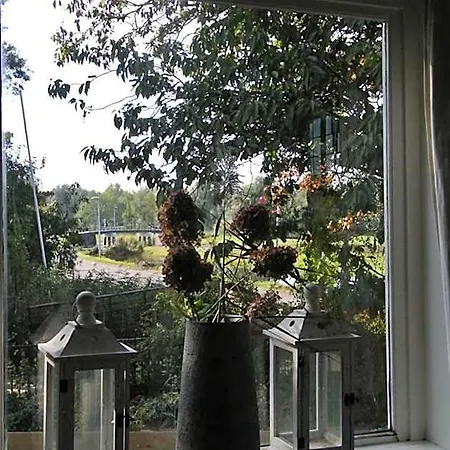 Voorhuis En Klein Waterland Guest house