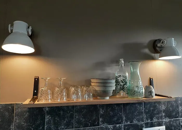 Voorhuis En Klein Waterland ゲストハウス